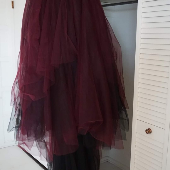 Custom tulle black and maroon skirt - Picture 2 of 5
